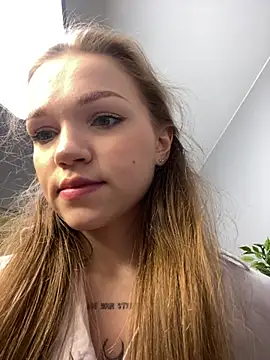 Snapshot of KitteCat chatting on February 25, 2025, 12:13 pm KitteCat online show from February 25, 2025, 12:13 pm