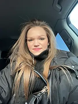 Snapshot of KitteCat chatting on February 26, 2025, 9:32 am KitteCat online show from February 26, 2025, 9:32 am