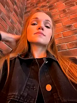 Snapshot of KitteCat chatting on September 12, 2025, 9:20 am KitteCat online show from September 12, 2025, 9:20 am