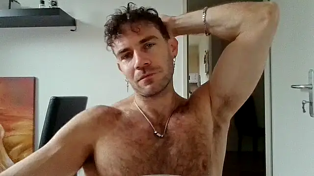 Snapshot of alpha-hunk chatting on November 10, 2025, 11:20 am alpha-hunk online show from November 10, 2025, 11:20 am