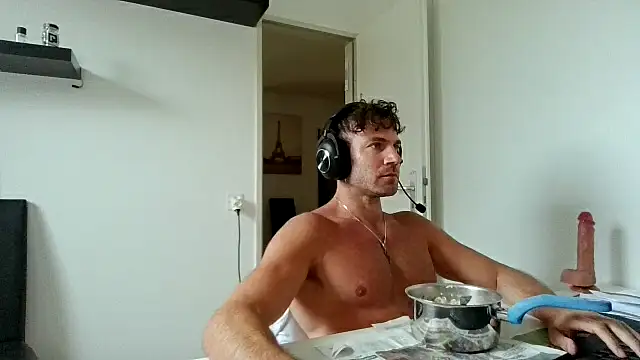 alpha-hunk online show from April 28, 2026, 1:49 pm