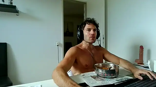 alpha-hunk online show from April 29, 2026, 10:19 am