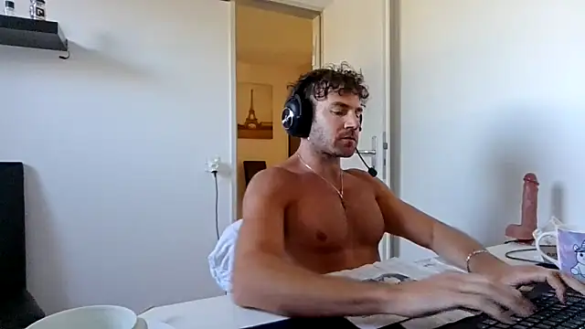 alpha-hunk online show from May 1, 2026, 1:59 pm