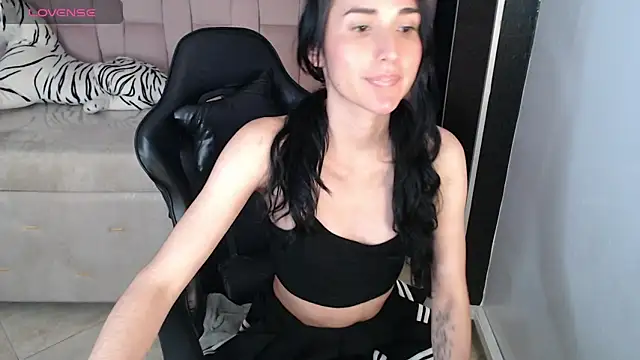 jesi daniels b online show from December 10, 2024, 10:47 pm