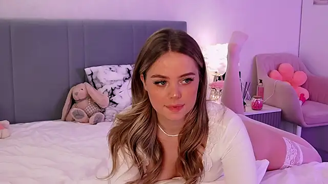 SIlviaBeyt online show from January 17, 2025, 10:01 pm