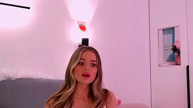 SIlviaBeyt online show from March 7, 2025, 11:16 pm