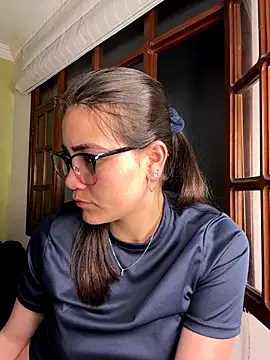 aurora divine online show from October 9, 2025, 11:58 pm