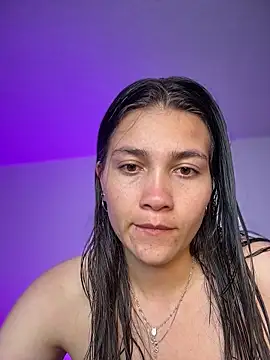 aurora divine online show from May 15, 2026, 6:59 pm