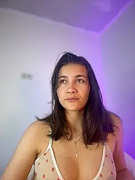 aurora divine online show from May 28, 2026, 9:01 pm