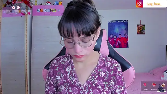 Lucyy-hess online show from April 30, 2026, 6:14 pm