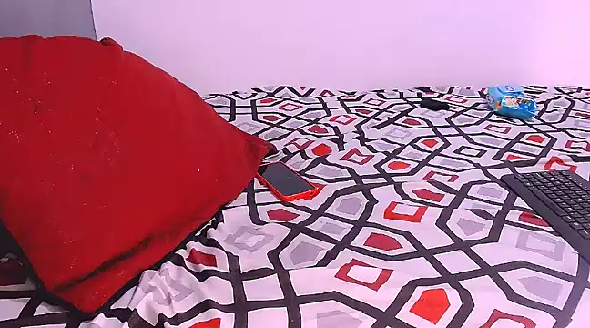 Snapshot of bubble_red chatting on February 6, 2025, 7:18 pm bubble red online show from February 6, 2025, 7:18 pm