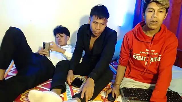 dani07- online show from October 4, 2025, 11:36 pm