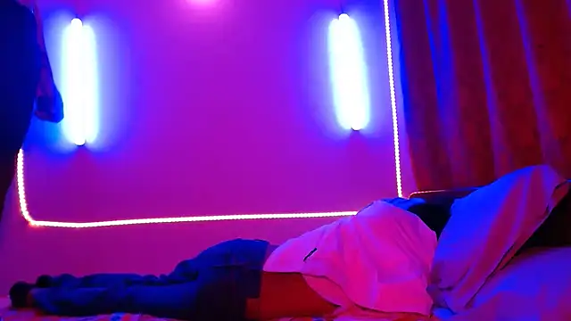 dani07- online show from October 9, 2025, 1:25 am