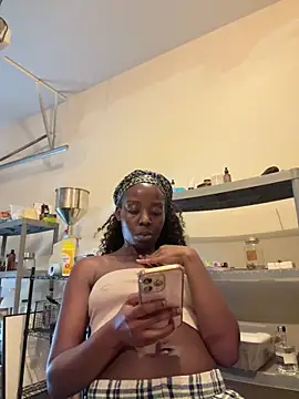 choclatepeaach online show from January 7, 2026, 3:36 pm