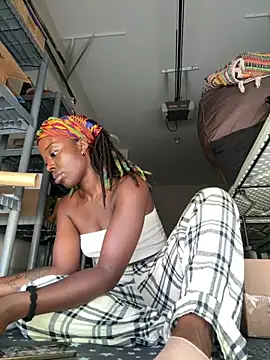 Snapshot of choclatepeaach chatting on June 14, 2026, 2:30 pm choclatepeaach online show from June 14, 2026, 2:30 pm