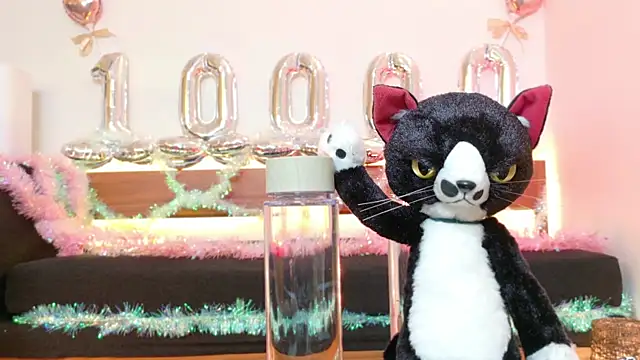 Snapshot of Risa_06 chatting on January 12, 2025, 11:17 am Risa 06 online show from January 12, 2025, 11:17 am