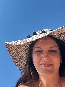 Snapshot of -OLYA- chatting on June 3, 2026, 2:33 pm -OLYA- online show from June 3, 2026, 2:33 pm