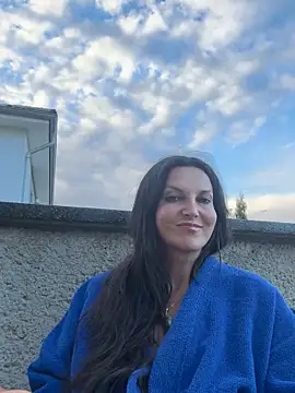 Snapshot of -OLYA- chatting on June 11, 2026, 6:39 pm -OLYA- online show from June 11, 2026, 6:39 pm
