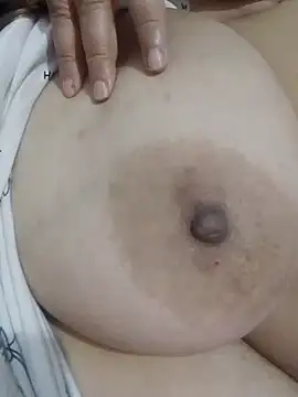 Snapshot of houda_sex_hot chatting on November 12, 2025, 4:29 pm houda sex hot online show from November 12, 2025, 4:29 pm