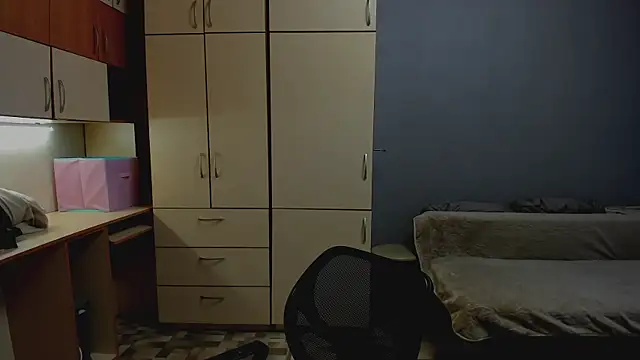 Miss Elsa  online show from January 15, 2026, 9:58 am