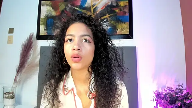 AntonellaHall  online show from September 29, 2025, 11:59 am