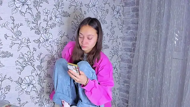 EllaSky xoxo online show from November 10, 2025, 9:47 pm