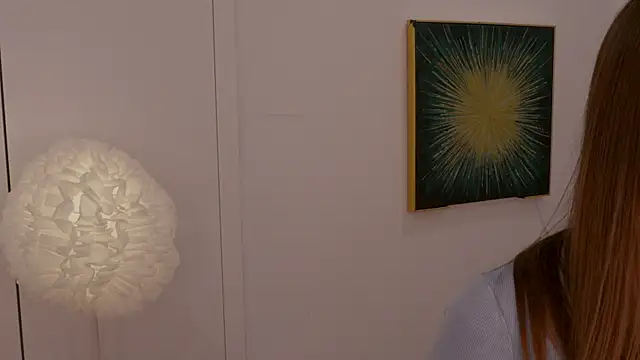 Lilly Colins online show from February 7, 2025, 6:13 pm