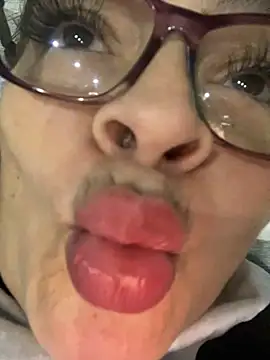 AntonellaAlondra4 online show from February 5, 2025, 12:17 pm