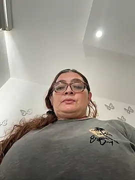 Snapshot of AntonellaAlondra4 chatting on May 4, 2026, 3:52 pm AntonellaAlondra4 online show from May 4, 2026, 3:52 pm