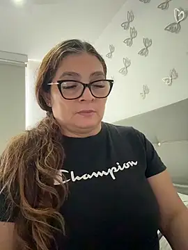 Snapshot of AntonellaAlondra4 chatting on May 11, 2026, 12:55 pm AntonellaAlondra4 online show from May 11, 2026, 12:55 pm