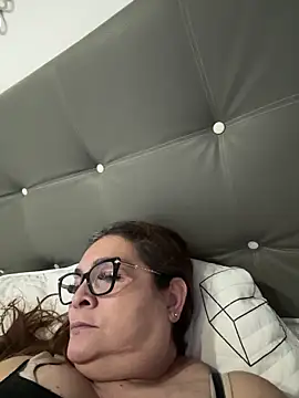 Snapshot of AntonellaAlondra4 chatting on May 30, 2026, 12:35 pm AntonellaAlondra4 online show from May 30, 2026, 12:35 pm