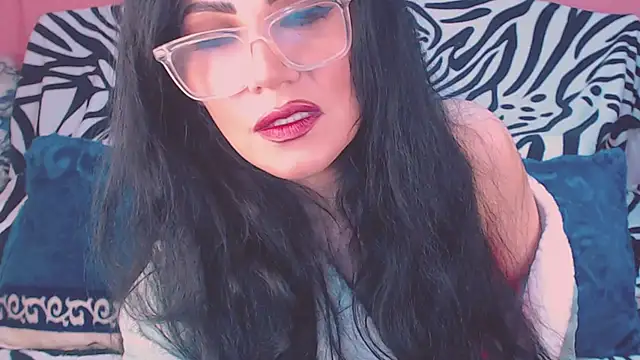 Snapshot of Ary_z chatting on October 3, 2025, 10:18 pm Ary z online show from October 3, 2025, 10:18 pm