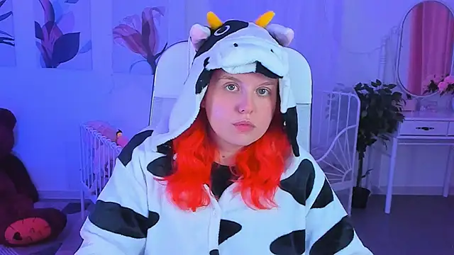 Snapshot of NielletaBlossom chatting on February 3, 2025, 5:35 pm NielletaBlossom online show from February 3, 2025, 5:35 pm