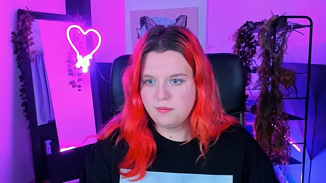 Snapshot of NielletaBlossom chatting on February 21, 2025, 11:33 am NielletaBlossom online show from February 21, 2025, 11:33 am