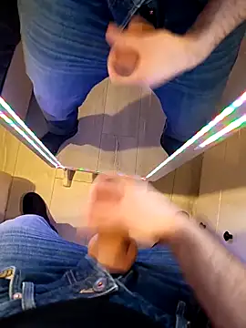 Snapshot of PerfectBisex chatting on December 5, 2025, 3:52 pm PerfectBisex online show from December 5, 2025, 3:52 pm