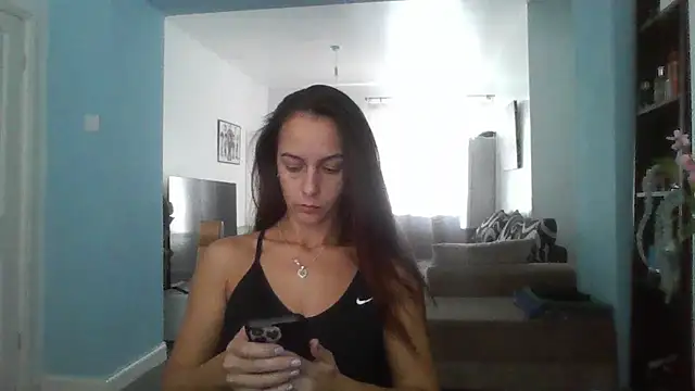 Snapshot of karlaolivia chatting on September 19, 2025, 9:22 am karlaolivia online show from September 19, 2025, 9:22 am