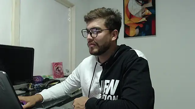 Snapshot of Dylanwish chatting on December 10, 2024, 12:39 am Dylanwish online show from December 10, 2024, 12:39 am