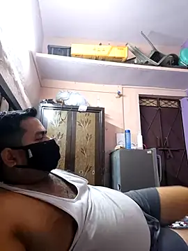 Snapshot of bobbyronak chatting on October 4, 2025, 7:01 pm bobbyronak online show from October 4, 2025, 7:01 pm