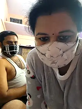 Snapshot of bobbyronak chatting on December 15, 2025, 6:12 pm bobbyronak online show from December 15, 2025, 6:12 pm