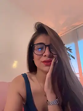Snapshot of MariaIsabella8 chatting on March 31, 2026, 10:32 pm MariaIsabella8 online show from March 31, 2026, 10:32 pm