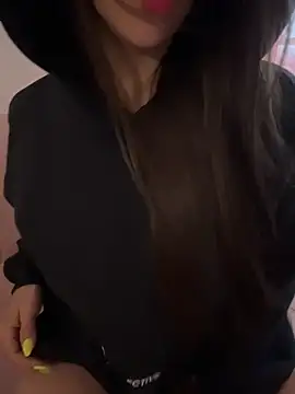 Snapshot of MariaIsabella8 chatting on April 16, 2026, 9:15 pm MariaIsabella8 online show from April 16, 2026, 9:15 pm
