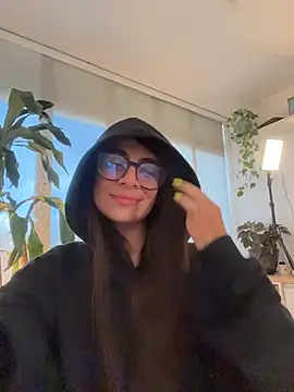 Snapshot of MariaIsabella8 chatting on April 16, 2026, 9:39 pm MariaIsabella8 online show from April 16, 2026, 9:39 pm