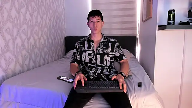 Dorianmistery2322  online show from February 7, 2025, 3:41 pm