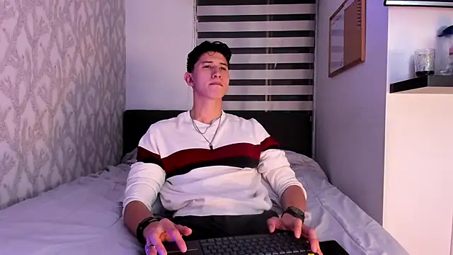 Dorianmistery2322  online show from March 5, 2025, 4:45 am