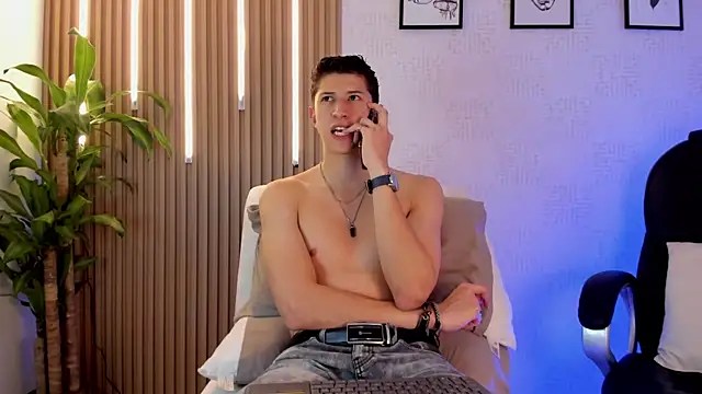 Dorianmistery2322  online show from November 20, 2025, 11:48 pm