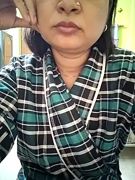 Royalgirl667 online show from December 9, 2024, 1:40 am