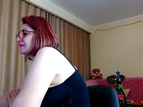 EdithCharm online show from December 9, 2024, 6:14 pm