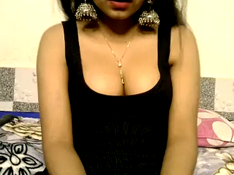 Snapshot of Sanjana_Gupta chatting on February 13, 2025, 12:32 pm Sanjana Gupta online show from February 13, 2025, 12:32 pm