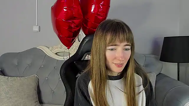 Snapshot of MillicentFarrell chatting on February 6, 2025, 2:26 pm MillicentFarrell online show from February 6, 2025, 2:26 pm