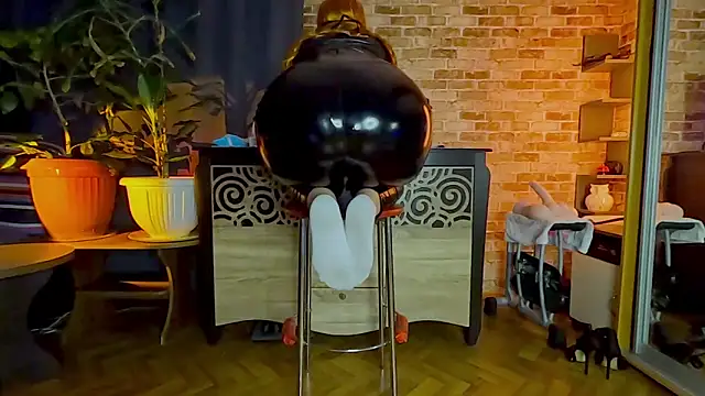 JosephinaBlack online show from March 10, 2026, 4:06 am